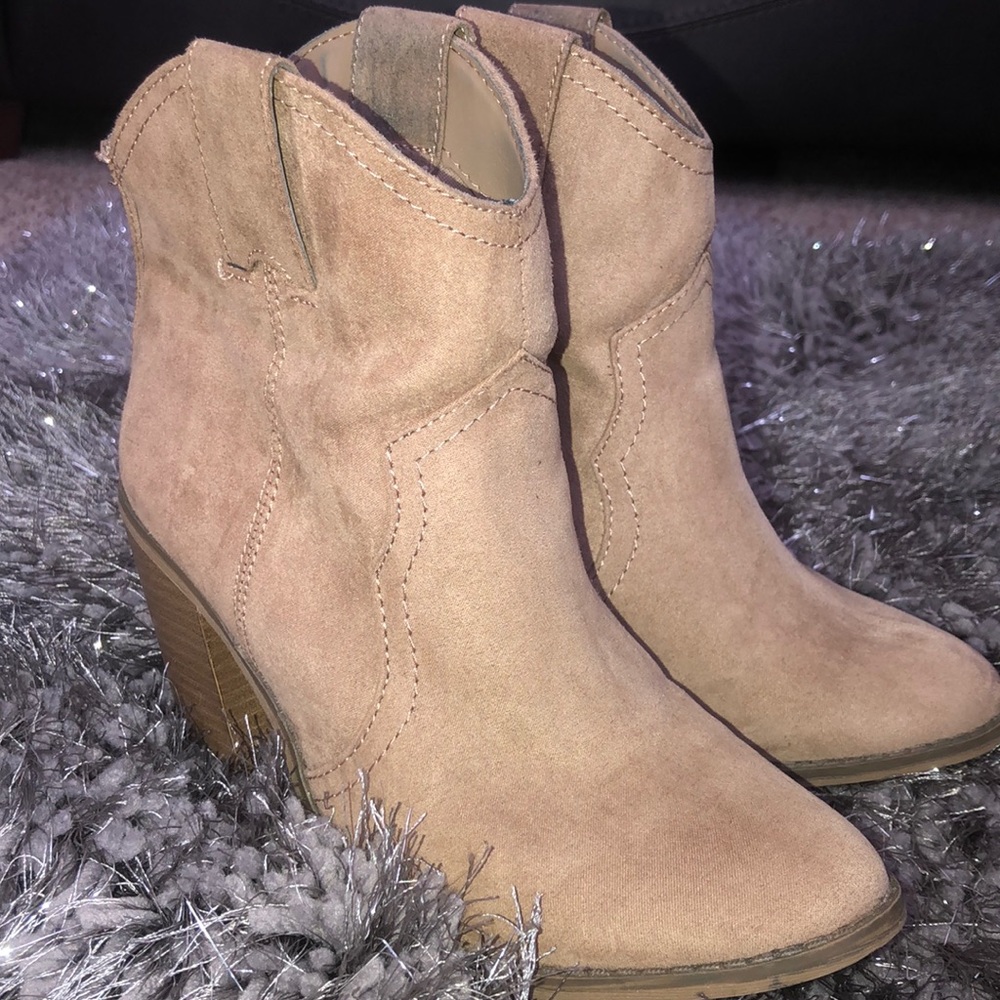 Merona ankle bootie
